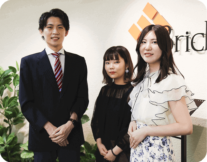 写真：社内打ち合わせ風景